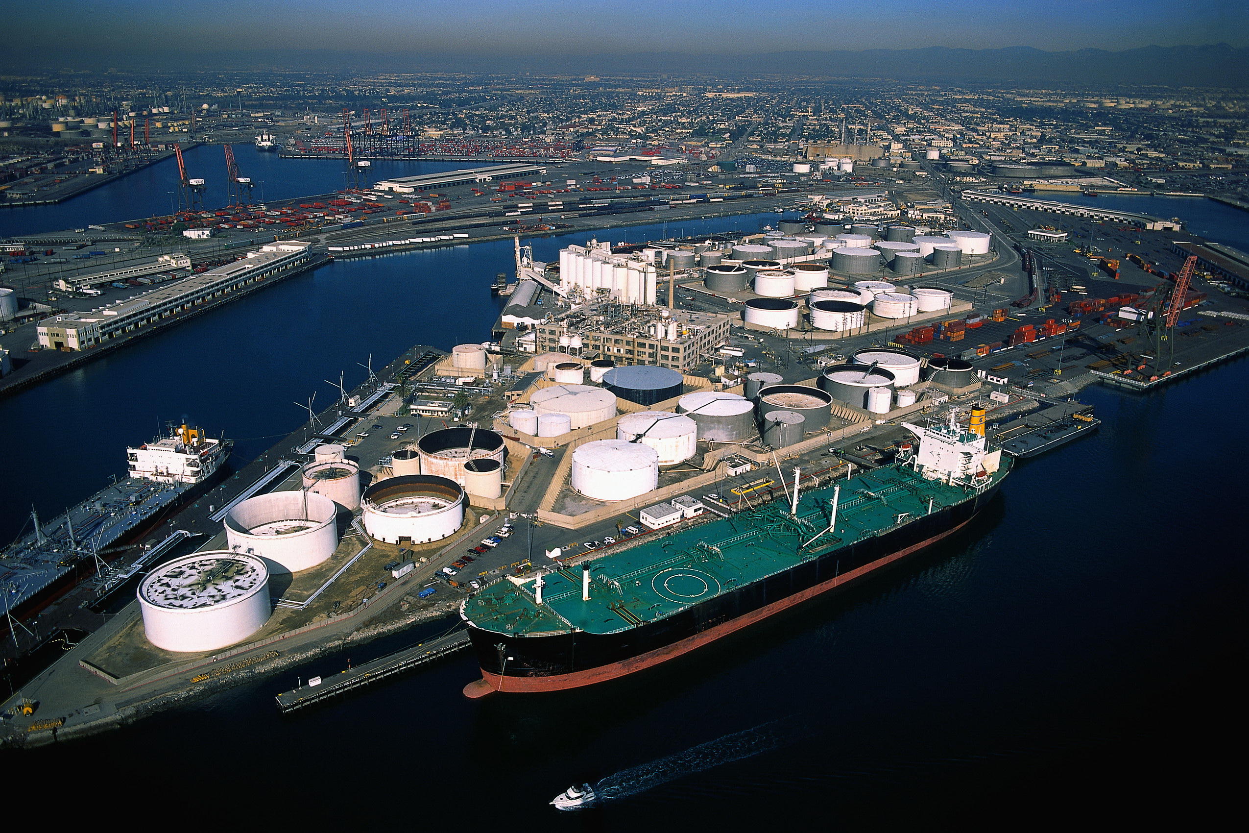 DOCKLINE ENERGY Terminal Services